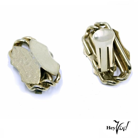 Vintage Necklace and Clip On Earring Set Smooth Textured Linked Shapes - Hey Viv - Picture 3 of 5